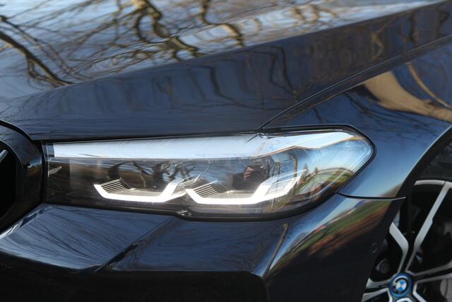 BMW 5-SERIE 530e M Sport |HIFI|Stuurver|Drivingass|CarbonZwart|