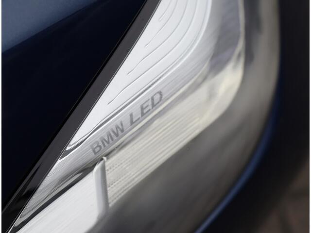 BMW 5-SERIE 520i M-Sport High Executive | Schuifdak | Leder | Head-up | Org. NL