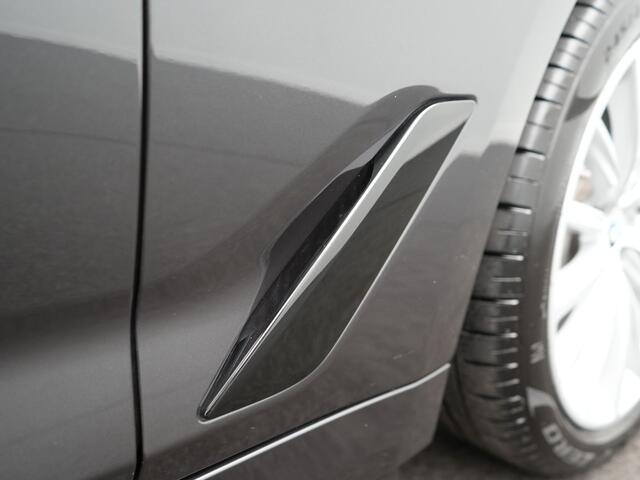 BMW 5-SERIE 530e iPerformance High Executive - RIJKLAARPRIJS - Plug-in Hybride - Achteruitrijcamera - Apple Carplay - Android Auto - Head-Up Display - Stoel- en Stuurverwarming!