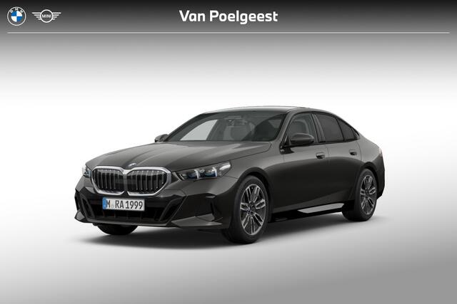 BMW 5-SERIE Sedan 520i | M Sportpakket | Travel Pack | Comfort Pack | Trekhaak