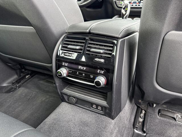 BMW 5-SERIE Touring 530e High Executive Luxuryline Comfort Acces / Glazen Schuifdak / Stoelverwarming / Adaptieve Led / Driving Prof / Parking Plus / Head Up / Hifi