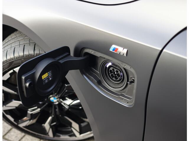 BMW 5-SERIE Touring 550e xDrive | Frozen - Pano - Trekhaak