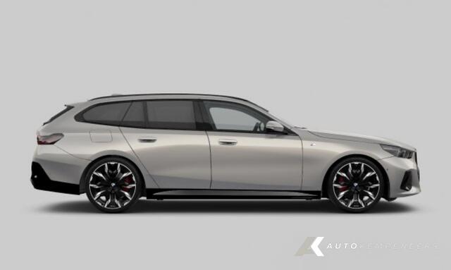 BMW 5-SERIE 520i M Sport Pro | Panorama | Bowers & Wilkins | Head-Up | 360° | 21 Inch | Trekhaak | Iconic |
