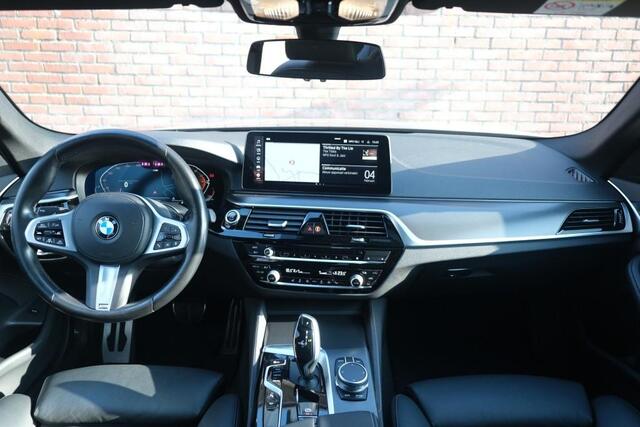 BMW 5-SERIE 530i 252pk High Executive | M Sport | Laser LED | Schuif-/kanteldak | 360° Camera | Blind Spot | Keyless | Leder | Trekhaak