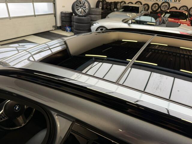 BMW 5-SERIE Touring 530e xDrive M Sport Trekhaak Panoramadak Head-Up Display Leder Dynamic Damping Control Driving Assistant Professional Parkeerassistent-pakket Plus Laser