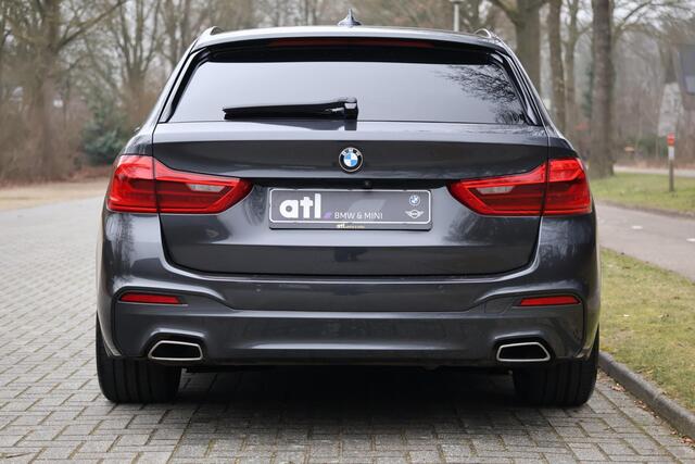 BMW 5-SERIE Touring 530i Executive M-Sport | Head Up AUT | Harman Kardon I Keyless, Stoelverwarming | Stuurwielverwarming | DAB | LED | Shadowline | Draadloos laden |Innovatiespakket | etc.