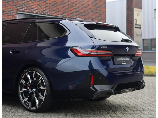 BMW 5-SERIE Touring 550e xDrive | Pano - Trekhaak - Bow&Wil