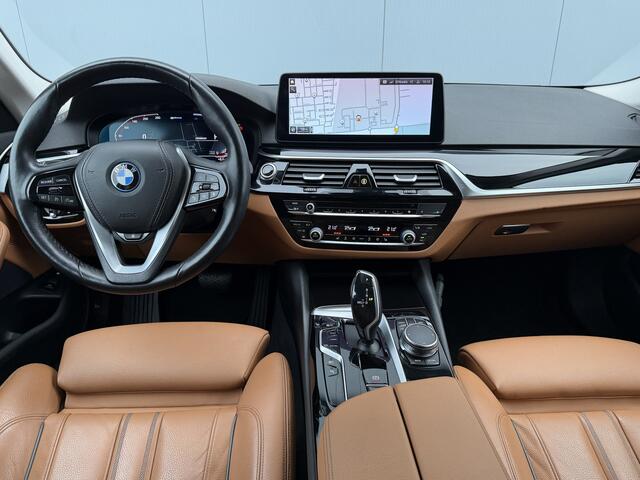 BMW 5-SERIE Touring 530e Business Edition Plus SOH 91%/Trekhaak/Leer/Laser.