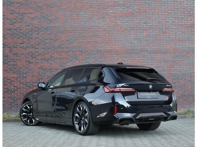 BMW 5-SERIE Touring 550e xDrive | Carbonzwart - Bow&Wil - Trekhaak