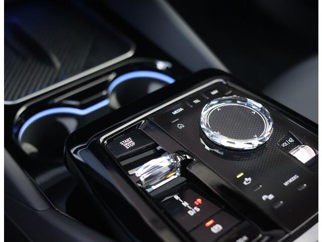 BMW 5-SERIE Touring 550e xDrive | Sportstoel - Pano - Trekhaak - Bow&Wil