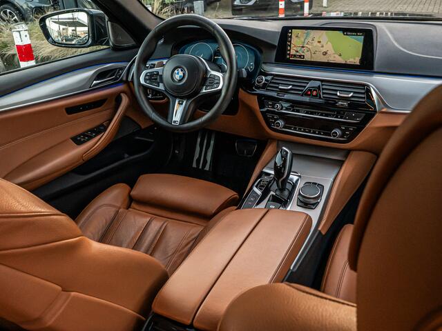 BMW 5-SERIE 530e iPerformance High Exe M-Sport PANO HARMAN KARDON HUD 360 CAMERA 20 INCH SHADOW MEMORY STOEL