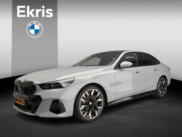 BMW 5-SERIE Sedan 520d | M-Sportpakket | LED | Leder | HUD | Trekhaak | Schuifdak | Active cruise | DAB | Bowers & Wilkins sound | Alu 21 inch | Ekris Selection