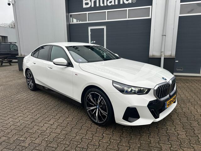 BMW 5-SERIE 530e X-drive M-Sport bj2024 *Leer *Laser *Adaptive *NL auto