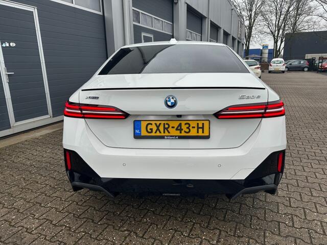 BMW 5-SERIE 530e X-drive M-Sport bj2024 *Leer *Laser *Adaptive *NL auto