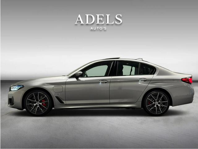 BMW 5-SERIE 545e xDrive High Executive M Sport Schuifdak M Stoelen HUD ACC Harman Kardon Laser Shadowline