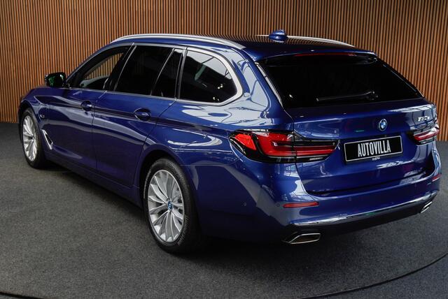 BMW 5-SERIE Touring 530e xDrive Navi Leer Camera PDC Carplay LED Climate voor & achter Elektr. achterklep Virtual Stoelverwarming DAB LM velgen