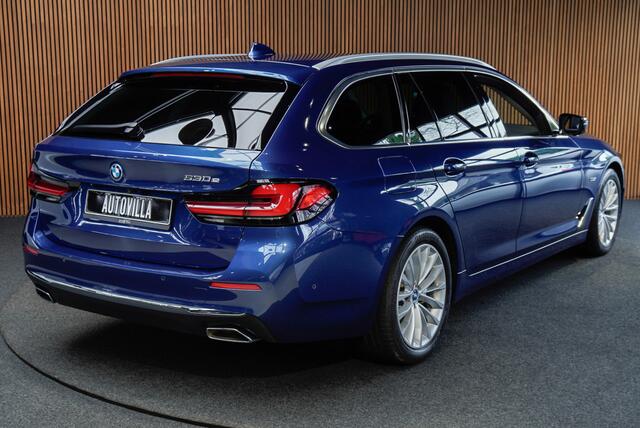 BMW 5-SERIE Touring 530e xDrive Navi Leer Camera PDC Carplay LED Climate voor & achter Elektr. achterklep Virtual Stoelverwarming DAB LM velgen