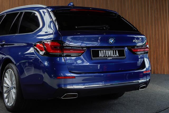 BMW 5-SERIE Touring 530e xDrive Navi Leer Camera PDC Carplay LED Climate voor & achter Elektr. achterklep Virtual Stoelverwarming DAB LM velgen