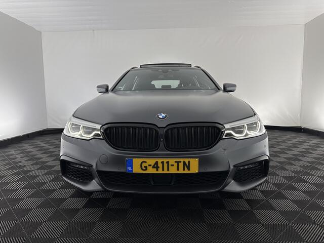 BMW 5-SERIE Touring 540i xDrive High Executive M-Sportpack Aut. *PANO | HEAD-UP | LUXURY-LEATHER | FULL-LED | ADAPTIVE-CRUISE | BLIND-SPOT | TOP-VIEW | HARMAN/KARDON | KEYLESS | DIGI-COCKPIT | HEATED-COMFORTSEATS | AMBIENT-LIGHT | 20''ALU*