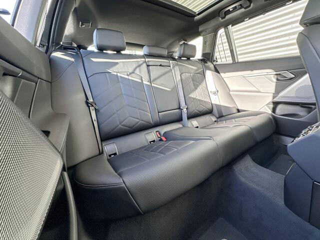 BMW 5-SERIE Touring 530e M Sportpakket / Travel Pack / Comfort Pack