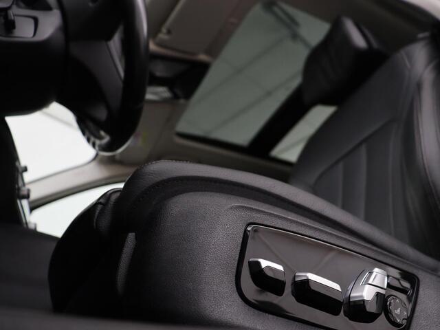 BMW 5-SERIE 520i High Executive | Panoramadak | Leder | Trekhaak | Stoelverwarming | Camera | Live Cockpit | Park Assist | Carplay | Full LED | Navigatie | Climate control | Cruise control