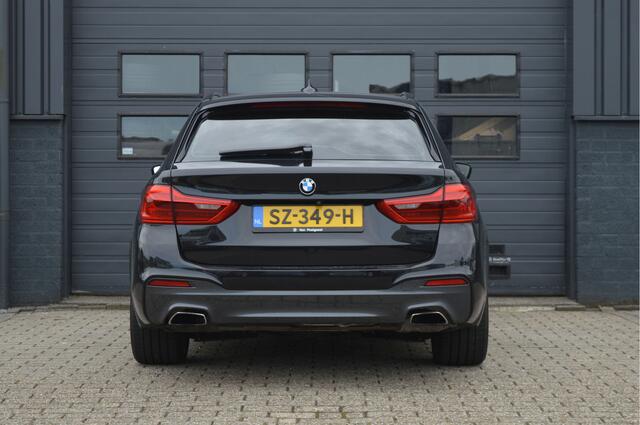BMW 5-SERIE Touring 520i High Executive | M-PAKKET | PANO | CAMERA |