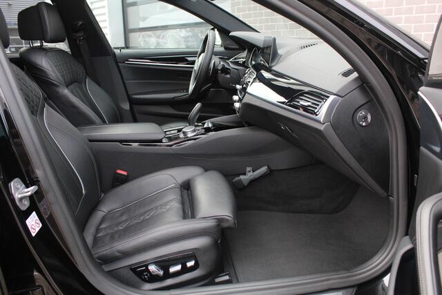 BMW 5-SERIE Touring 520d High Executive / M Sport / Panoramadak / N.A.P.