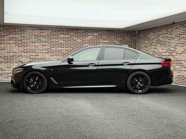 BMW 5-SERIE M550i xDrive High Executive Stoelverwarming & -ventilatie. | Panorama | Elek. memorie stoel