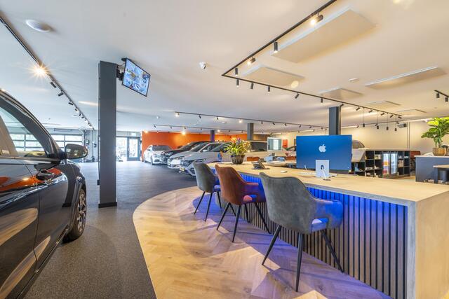 BMW 5-SERIE M550i xDrive High Executive Stoelverwarming & -ventilatie. | Panorama | Elek. memorie stoel