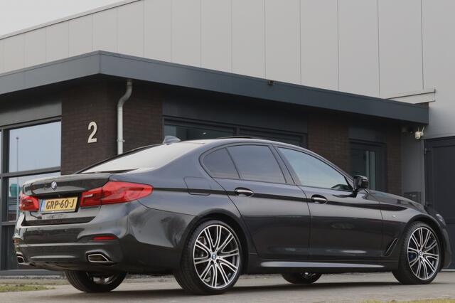 BMW 5-SERIE 530d xDrive M Sport 20inch Open Dak Comfort 85.250km!