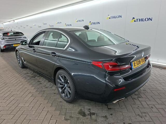 BMW 5-SERIE 520i Aut. Executive Ed. | Navi | Xenon-Led | ECC |