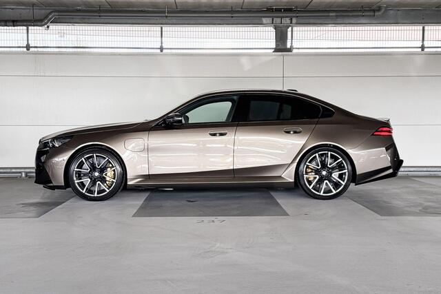 BMW 5-SERIE Sedan M5