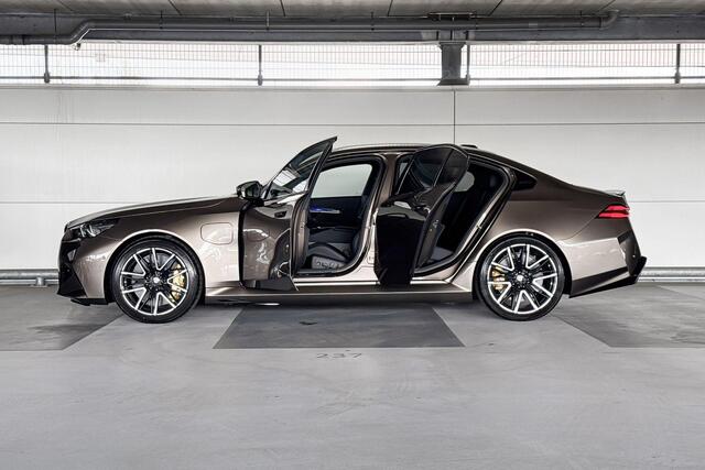 BMW 5-SERIE Sedan M5