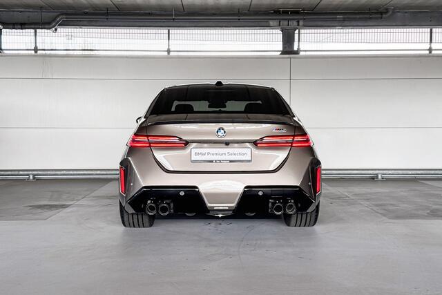 BMW 5-SERIE Sedan M5