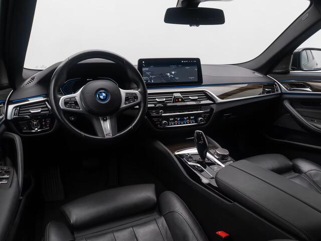 BMW 5-SERIE Touring 530e LUXURY ** LASER, GEV. COMFORTST, MEMORY, HuD, H&K SOUND, 18-inch LMV, ** 1e EIG - UNFALLFREI ** ** INFORMEER OOK NAAR ONZE AANTREKKELIJKE FINANCIAL-LEASE TARIEVEN **