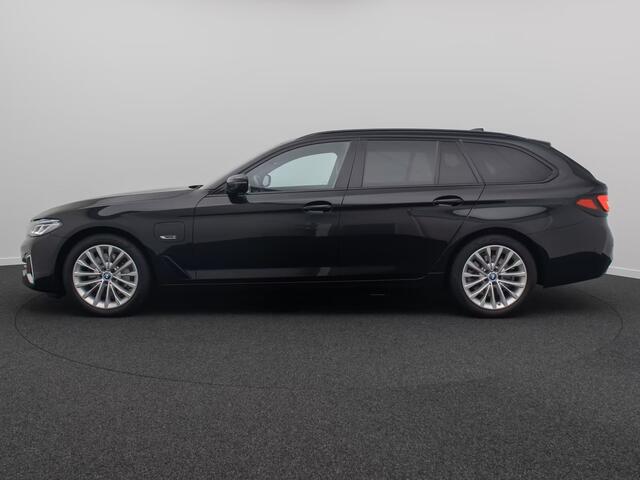 BMW 5-SERIE Touring 530e LUXURY ** LASER, GEV. COMFORTST, MEMORY, HuD, H&K SOUND, 18-inch LMV, ** 1e EIG - UNFALLFREI ** ** INFORMEER OOK NAAR ONZE AANTREKKELIJKE FINANCIAL-LEASE TARIEVEN **