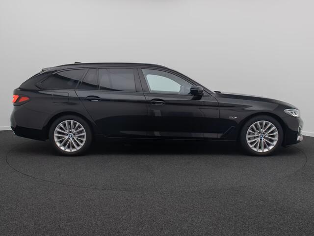 BMW 5-SERIE Touring 530e LUXURY ** LASER, GEV. COMFORTST, MEMORY, HuD, H&K SOUND, 18-inch LMV, ** 1e EIG - UNFALLFREI ** ** INFORMEER OOK NAAR ONZE AANTREKKELIJKE FINANCIAL-LEASE TARIEVEN **