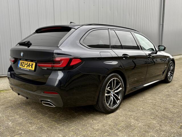 BMW 5-SERIE Touring 530e M-SPORT EXEC. / HUD / TREKHAAK / BTW / CARBONSCHWARZ