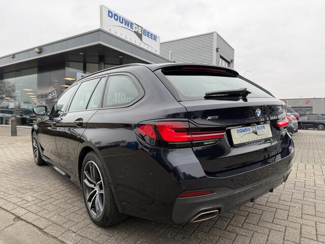 BMW 5-SERIE Touring 530e xDrive M Sport Trekhaak | Stuurverw. | HiFi | Camera | Stoelverw.