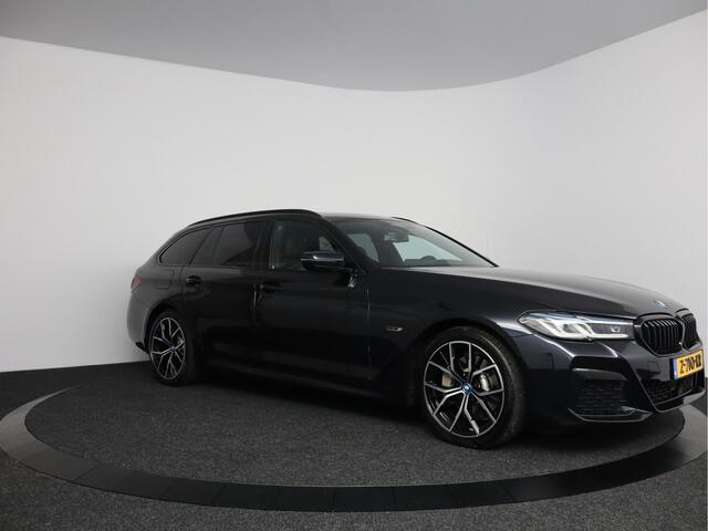 BMW 5-SERIE Touring 530e M-Sport | Laserled | Panoramadak