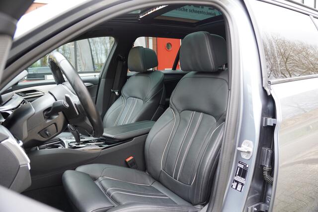 BMW 5-SERIE Touring 530i M-Sport High Executive / BTW / Pano / Trekhaak / Head Up / Harman Kardon / Laser / Comfort Stoel /