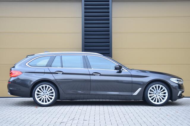 BMW 5-SERIE Touring 540i xDrive High Executive * Panoramadak * DAB * Harman/Kardon * Comfortstoelen *