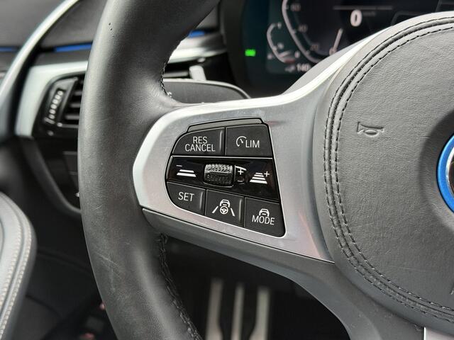 BMW 5-SERIE Touring 530e xDrive High Executive M-Sport NIEUW BINNEN !!