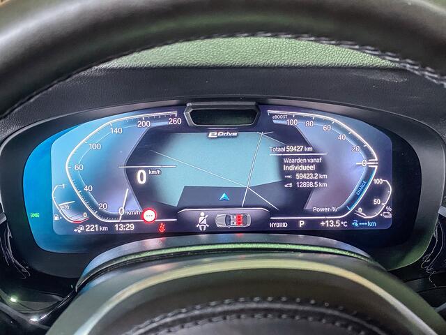 BMW 5-SERIE Touring 530e 292PK High Executive M-Sport | PANO | LASER | HEAD-UP | COMFORTSTOELEN | TREKHAAK | KEYLESS |