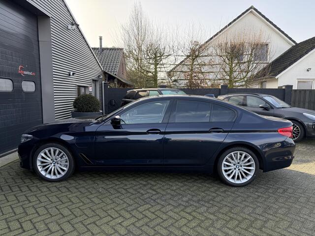 BMW 5-SERIE 530e xDrive iPerformance High Executive | Bowers & Wilkins | Head-Up Display | Camera | DAB | Stoelventilatie/Verwarming |