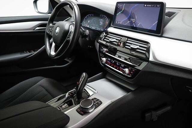 BMW 5-SERIE Touring 520i High Executive Edition | AUDIO MEDIA / SAFETY / PARKING- PACK | DAB | APPLELE | CAMERA | STOELVERWARMING