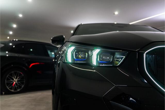 BMW 5-SERIE Touring 530e High Executive M Sport 300PK | Pano | H/K | Sfeer | Driving Ass. Pro | Fabrieksgarantie