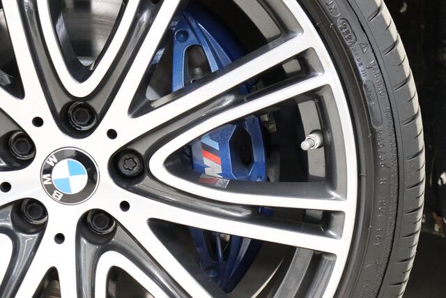 BMW 5-SERIE Touring 530i High Executive M Sport Pakket Automaat / Navigatiesysteem Professional / Head-Up Display / Comfortstoelen / Trekhaak / Sfeerverlichting / Driving Assistant / Stoelverwarming / Multifunctioneel Instrumentendisplay / Hifi / Adaptieve LED-kopla