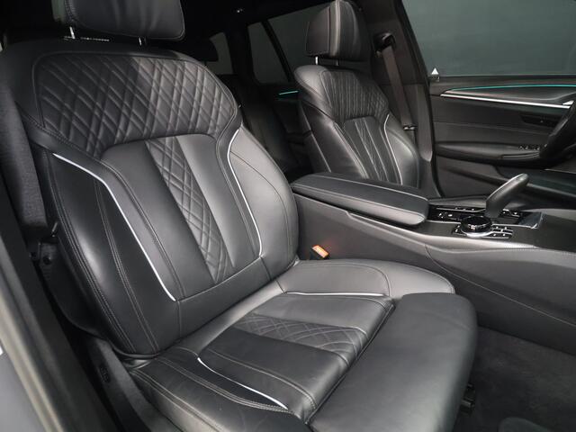 BMW 5-SERIE Touring 530e High Executive M Sport [TREKHAAK UITKLAPBAAR, SCHUIFKANTELDAK, MEMORY SEATS, ADAPTIVE CRUISE CONTROL, APPLE CARPLAY, ANDROID AUTO, HARMAN/KARDON, HUD, 360 CAMERA, NIEUWSTAAT]