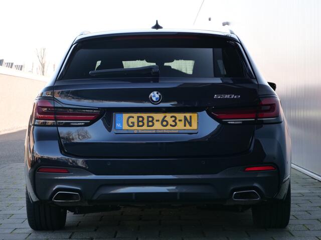 BMW 5-SERIE Touring 530e High Executive 292 Pk Automaat Leer / Navi / DAB / Apple Carplay / Camera / Laser LED / M-pakket